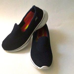 Skechers GOGA MAX Walking shoes